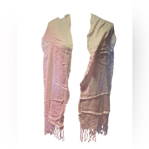 LIGHTWEIGHT solid white wrap scarf with fringe - Picture 1 of 6